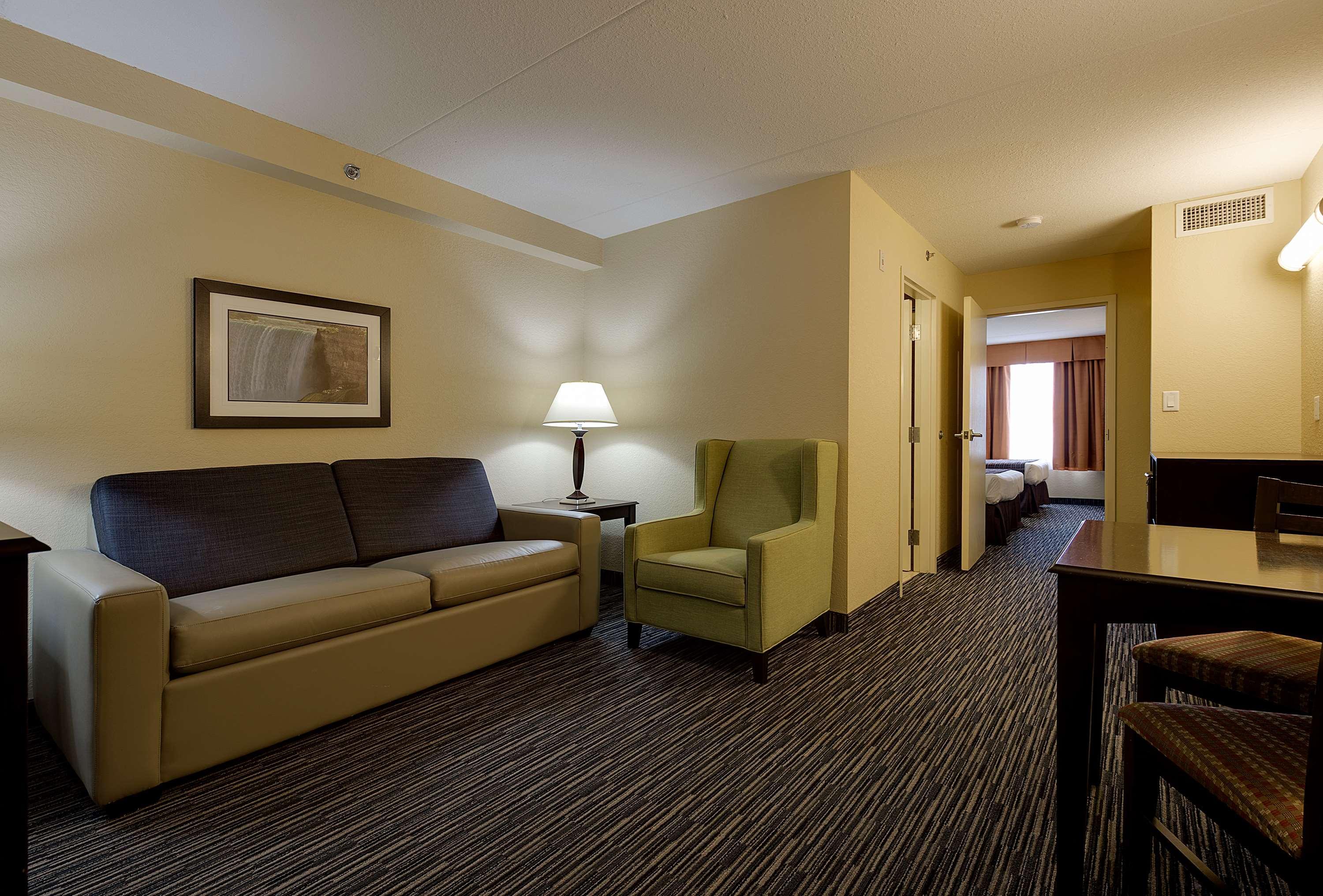 Country & By Radisson, Falls, On Hotel Niagara Falls