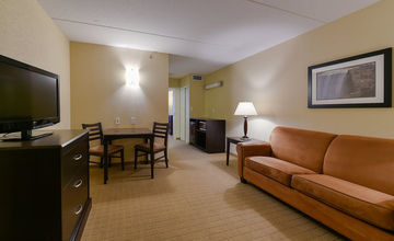 Country & By Radisson, Falls, On